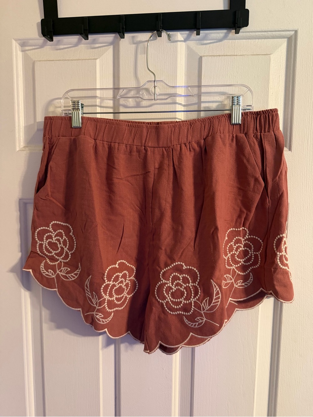 Umgee Rust Linen Blend Embroidered Scallop Hem Shorts 1XL NWT